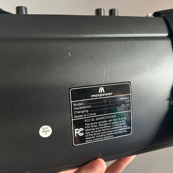 MaxPower MPD421 Bluetooth Karaoke Boombox Speaker with Mic & Charger - EUC - Picture 6 of 9